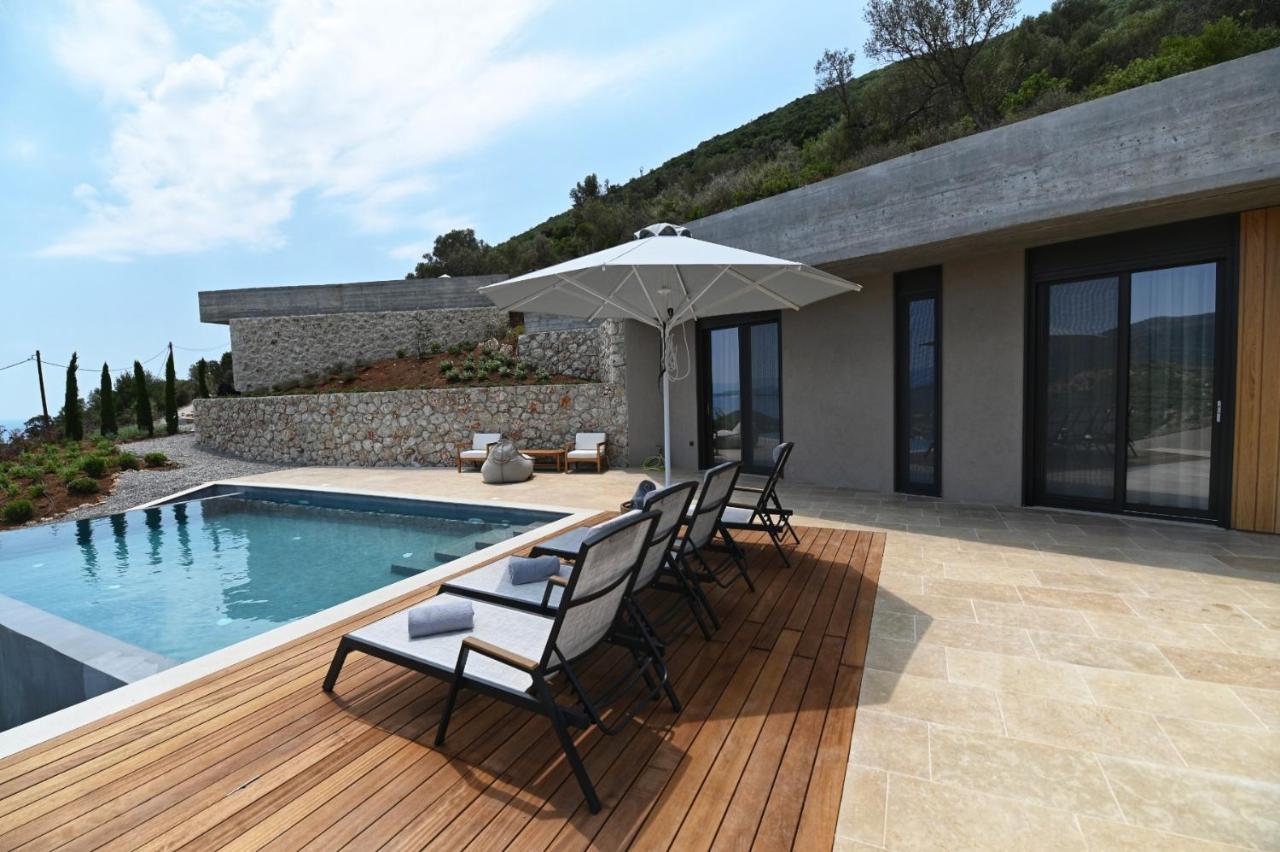 Blooms Of Sivota Bay - Luxury Villas With Private Heated Pool Bagian luar foto