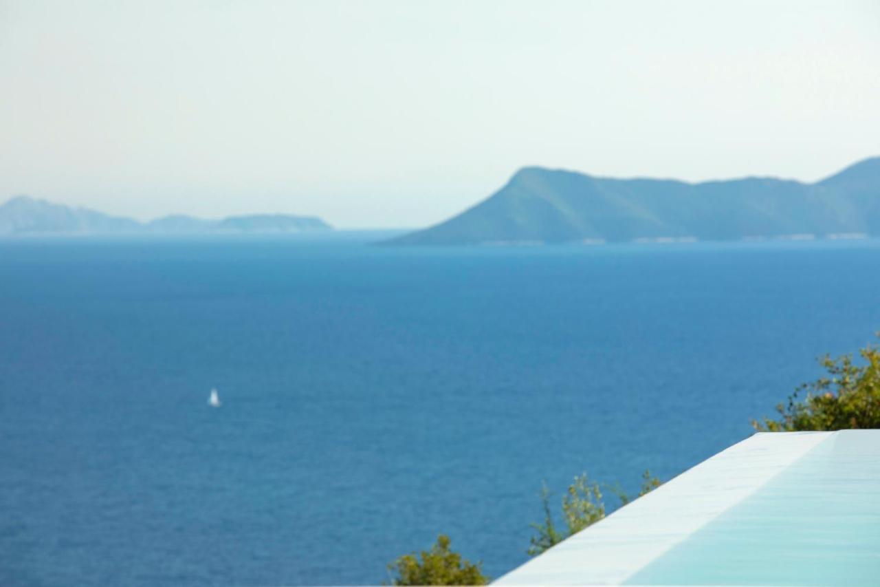 Blooms Of Sivota Bay - Luxury Villas With Private Heated Pool Bagian luar foto