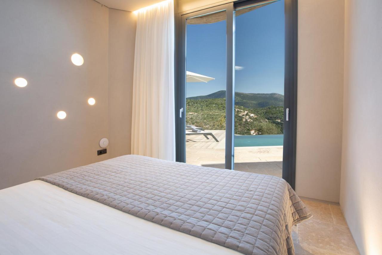 Blooms Of Sivota Bay - Luxury Villas With Private Heated Pool Bagian luar foto