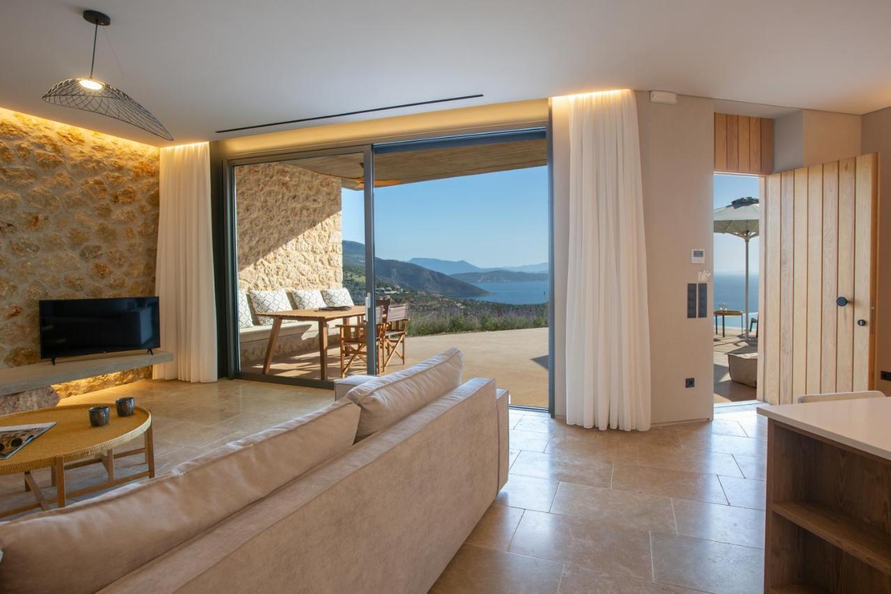 Blooms Of Sivota Bay - Luxury Villas With Private Heated Pool Bagian luar foto