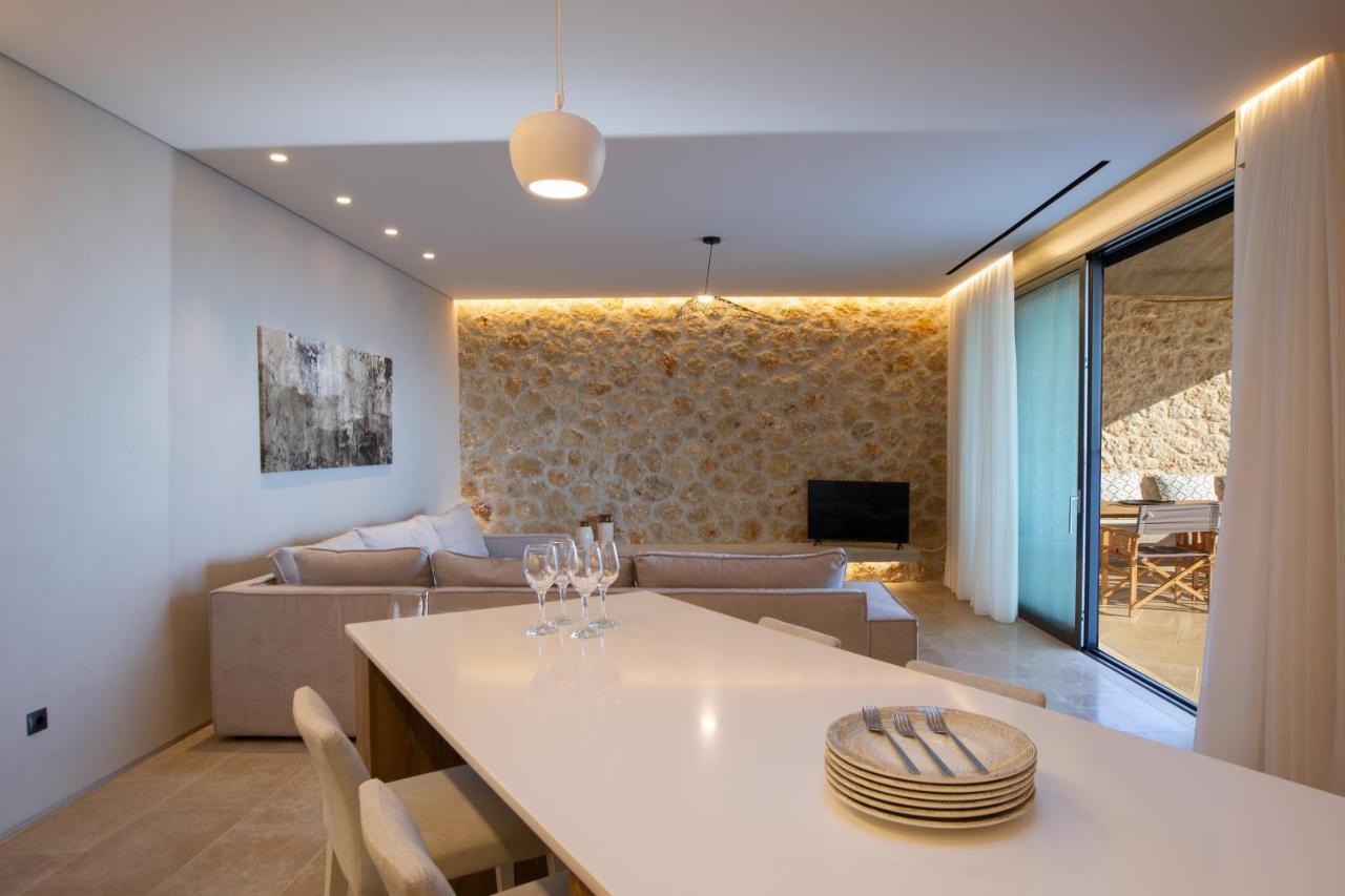 Blooms Of Sivota Bay - Luxury Villas With Private Heated Pool Bagian luar foto